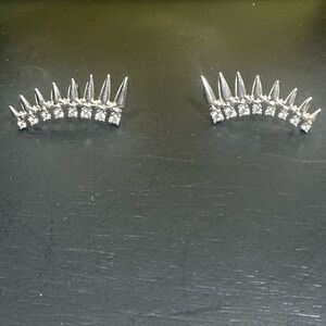 Kendra Scott earrings “Laurie” ear climbers silver